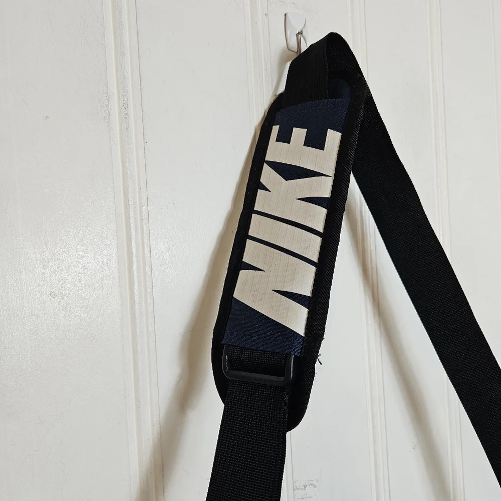 Nike Duffel Bag Brasilia Gym Travel Sports Overnight Midnight Navy Black White